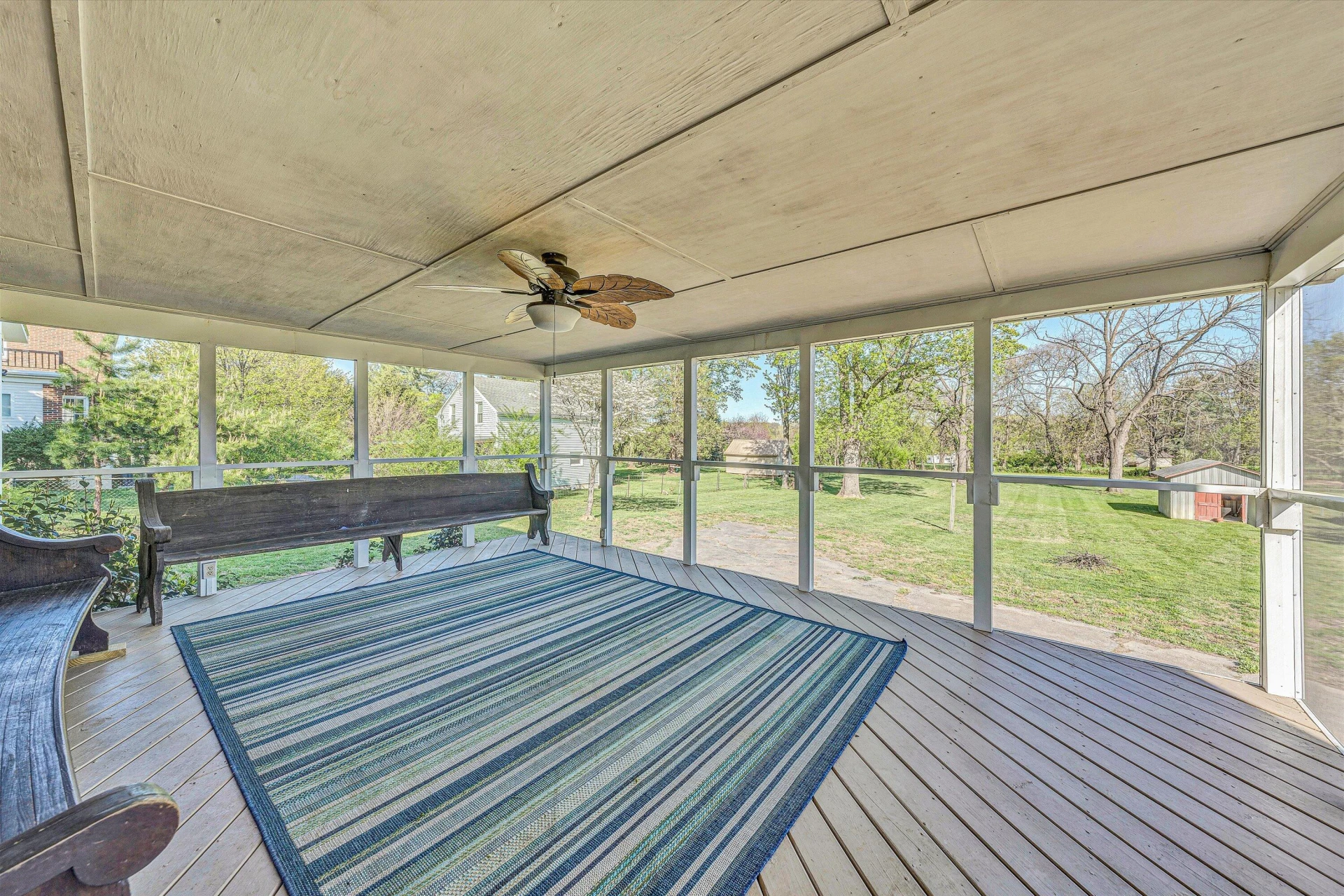 1112 Highland RD - Photo 17