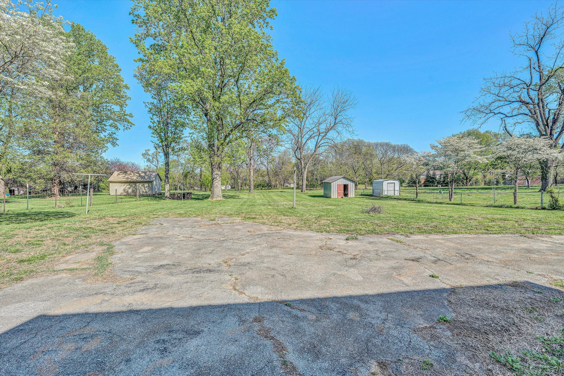 1112 Highland RD - Photo 29