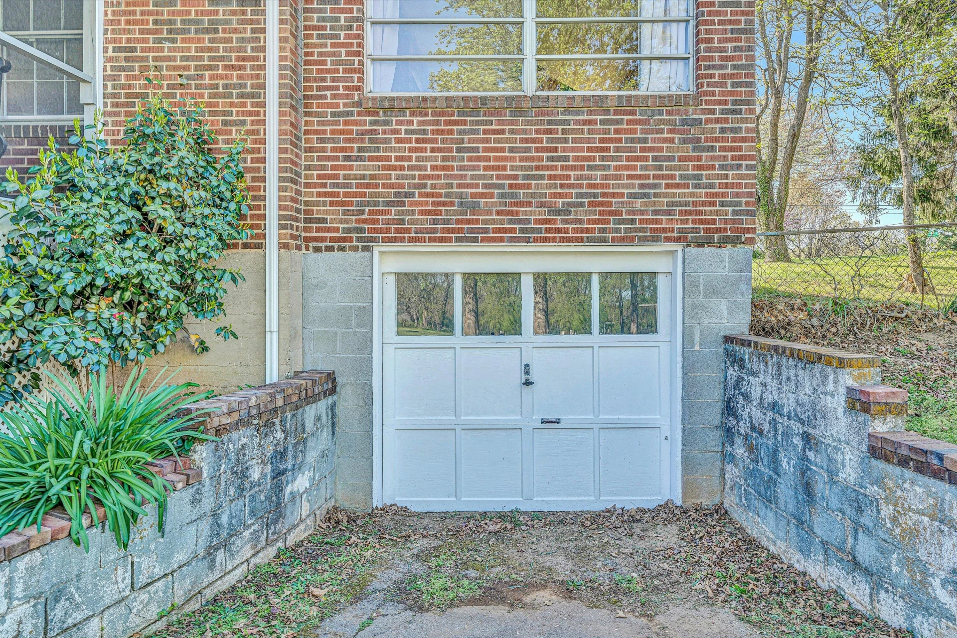 1112 Highland RD - Photo 31