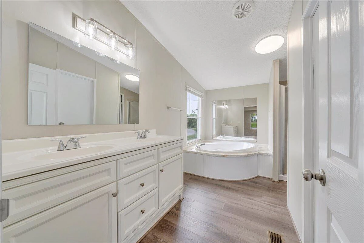 247 High Point RD - Photo 22