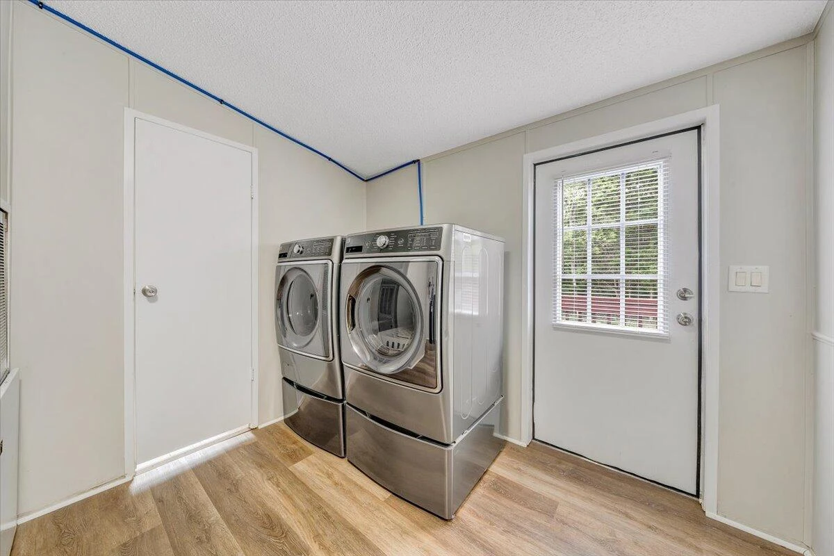 247 High Point RD - Photo 32