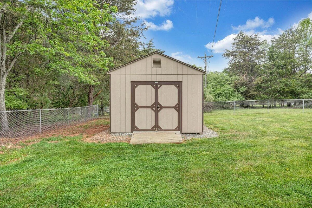 247 High Point RD - Photo 43