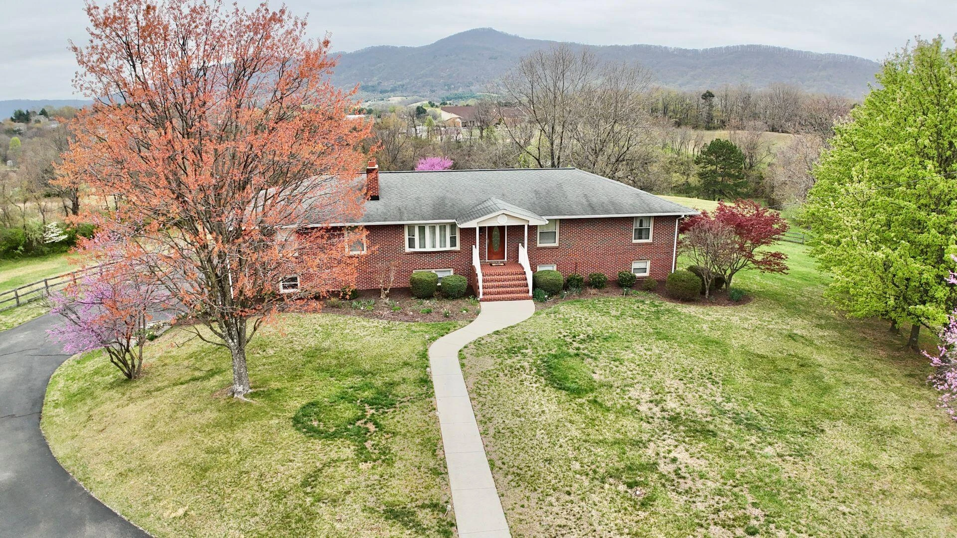 4071 Mockingbird Hill RD