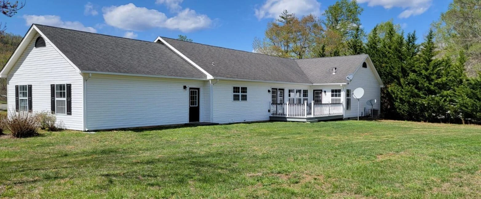 35 Middle Ridge DR - Photo 4