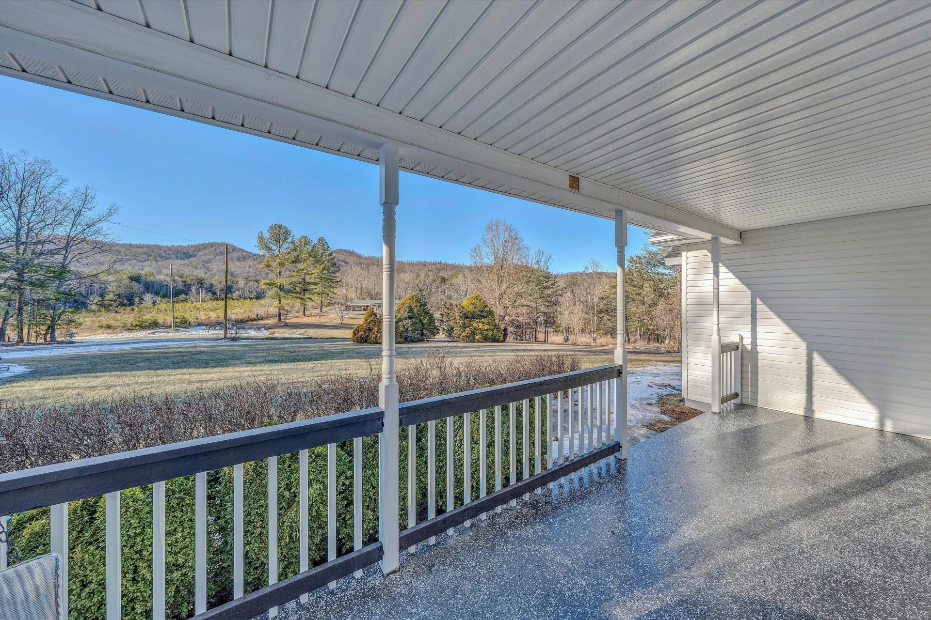 35 Middle Ridge DR - Photo 5
