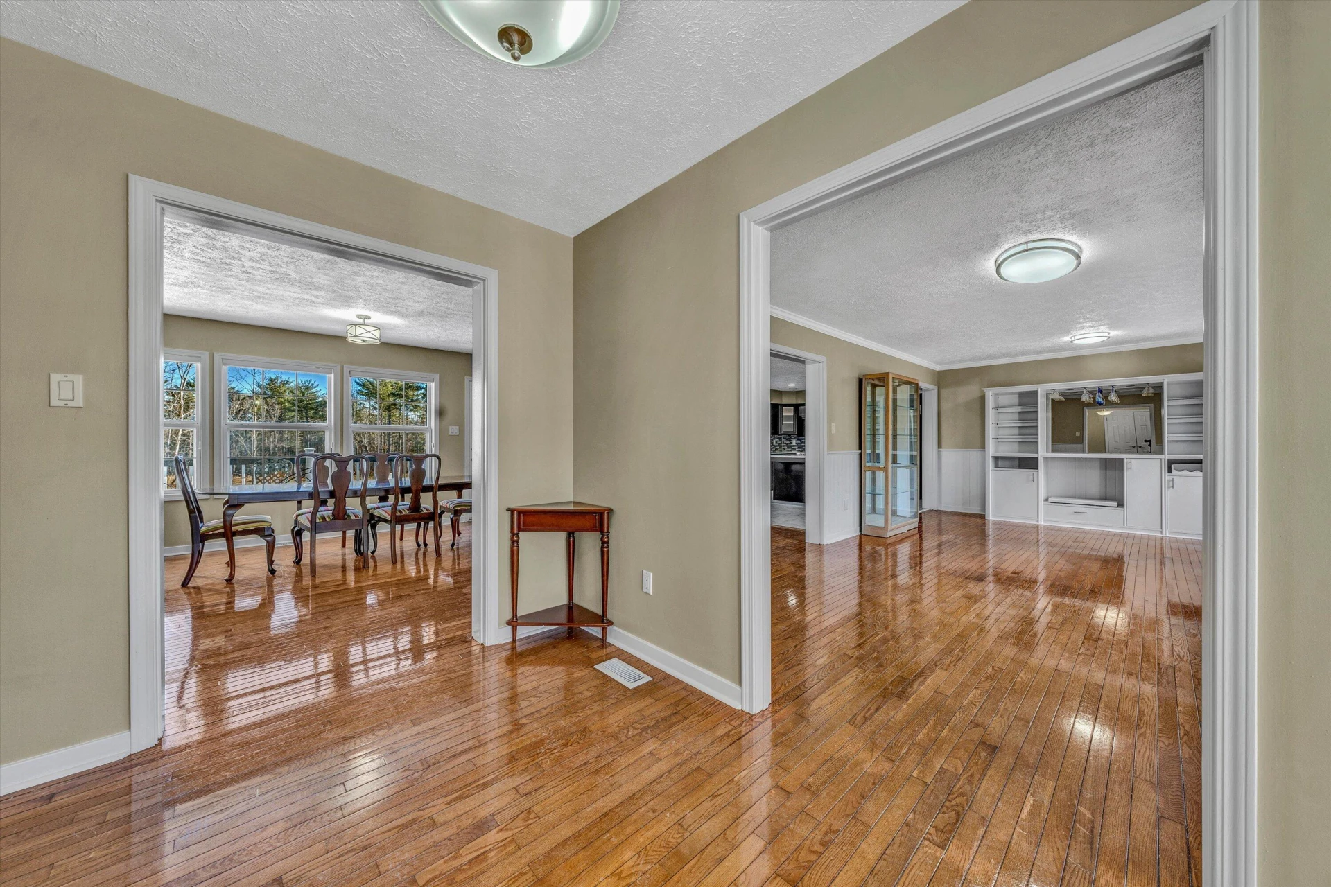 35 Middle Ridge DR - Photo 8
