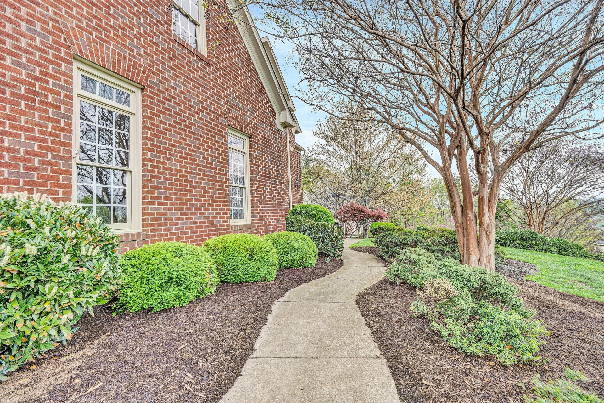 5832 Salisbury DR - Photo 7