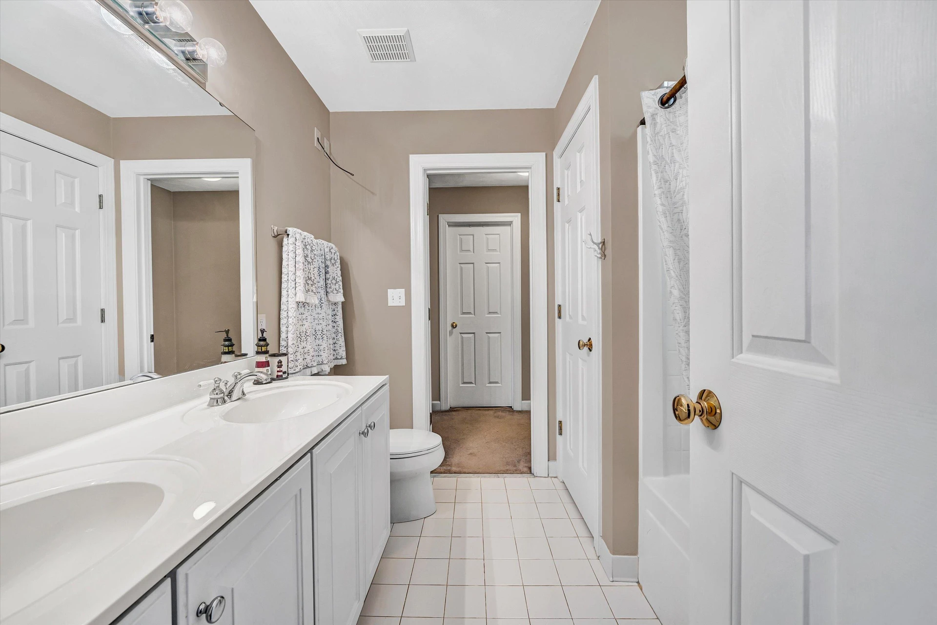 5832 Salisbury DR - Photo 48