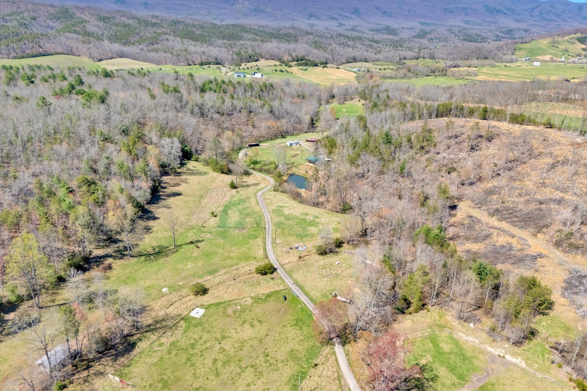 657 Meadows LN - Photo 10