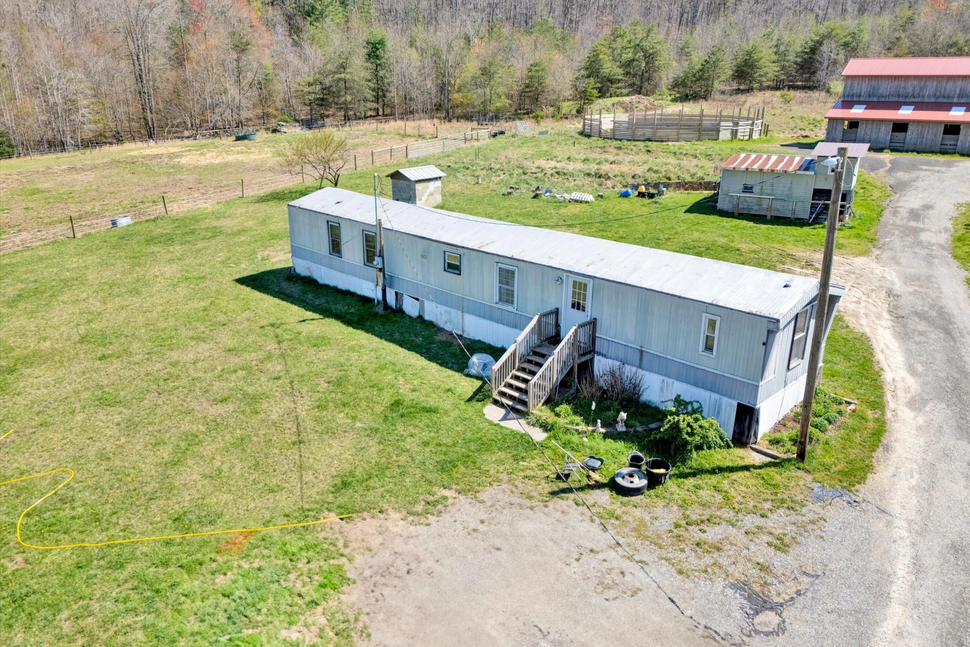 657 Meadows LN - Photo 7