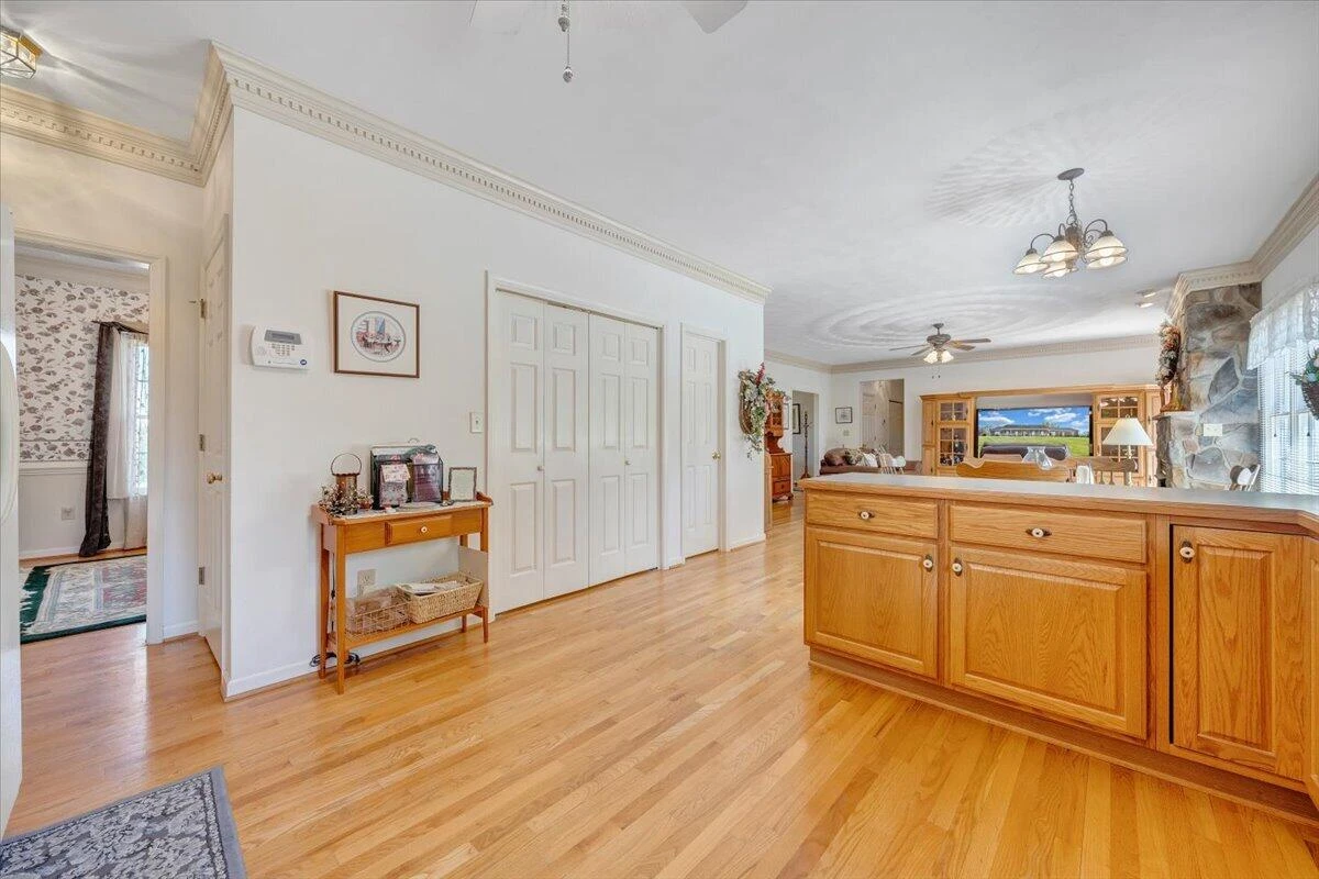 84 Braemar DR - Photo 18