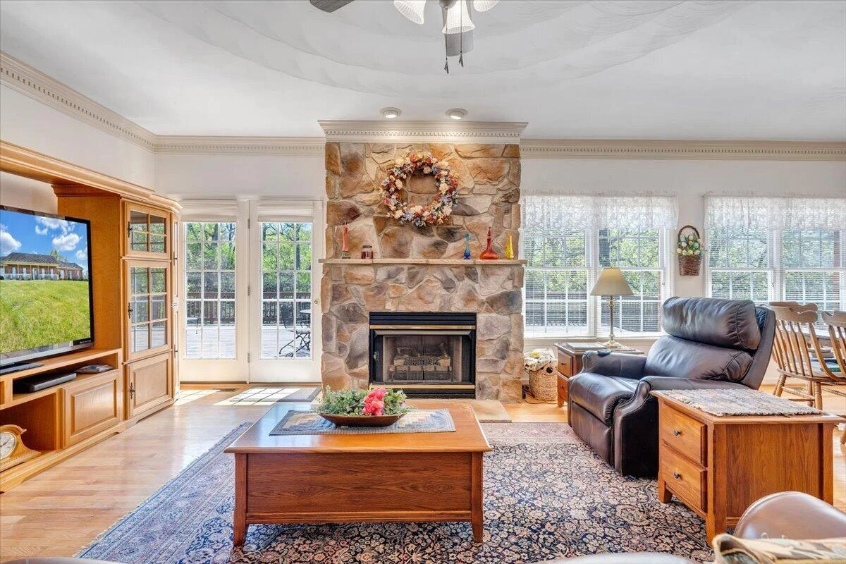 84 Braemar DR - Photo 24