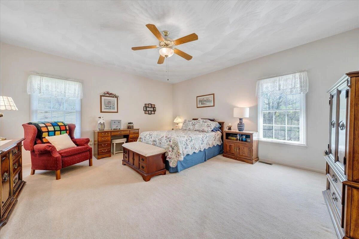84 Braemar DR - Photo 30