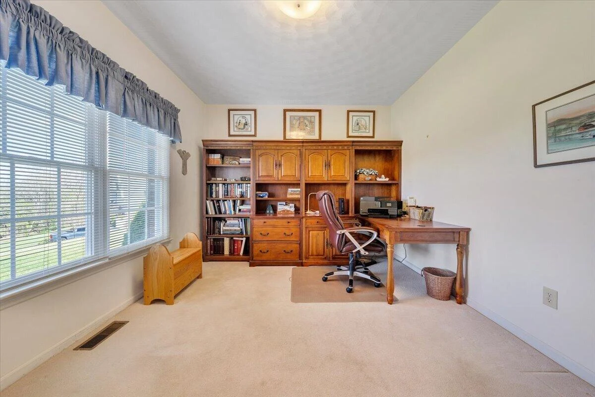 84 Braemar DR - Photo 37