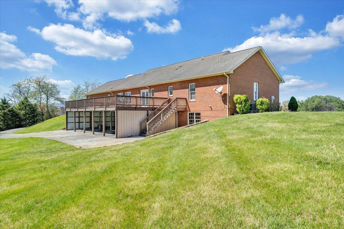 84 Braemar DR - Photo 56