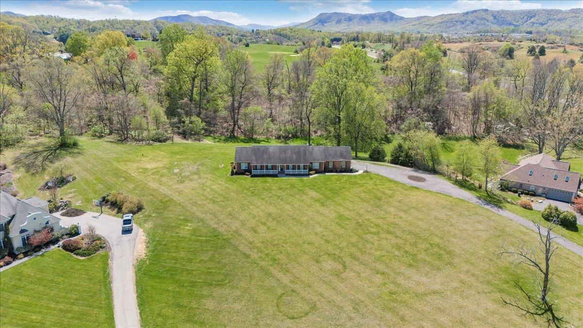 84 Braemar DR - Photo 64
