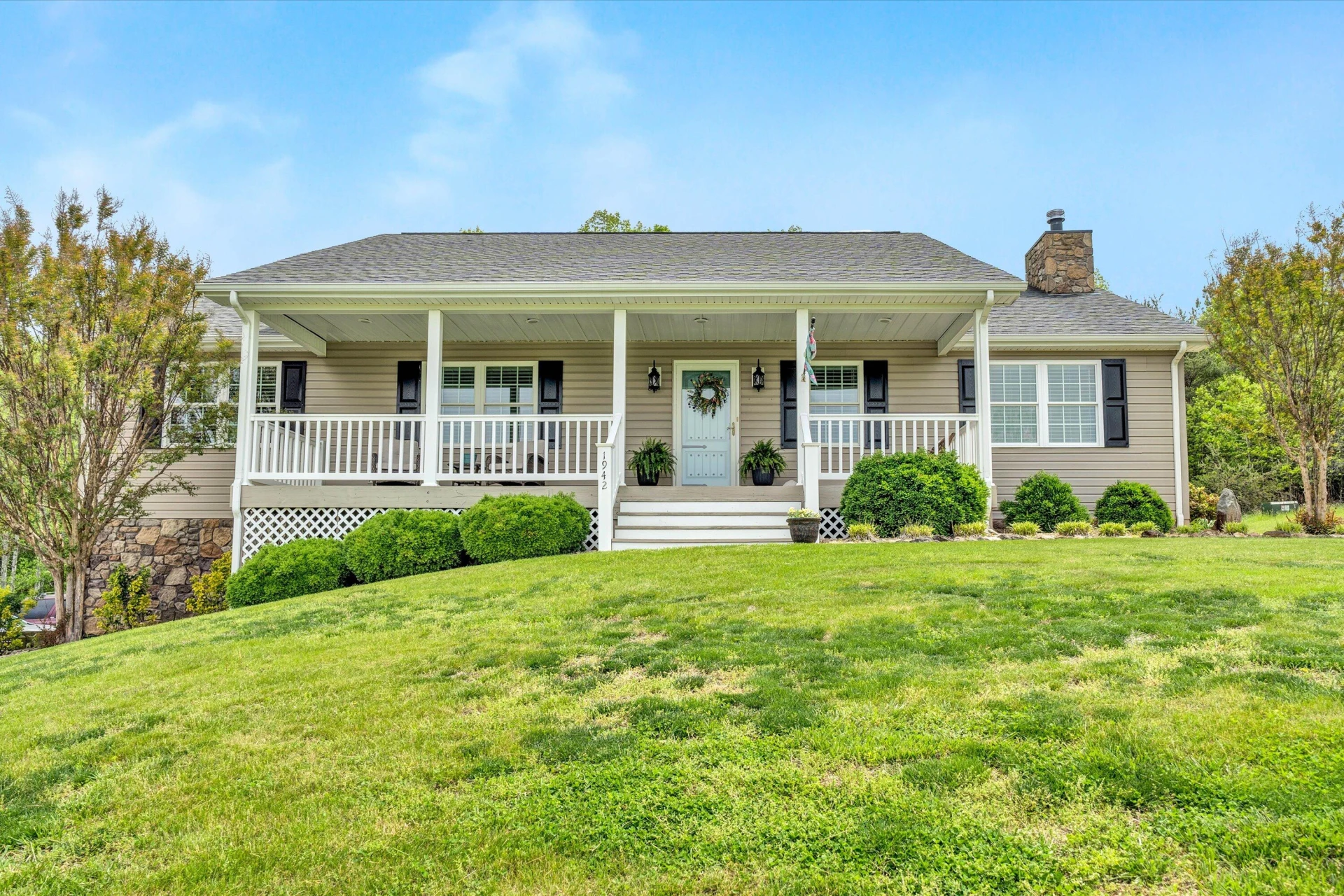 1942 Capital Hill RD