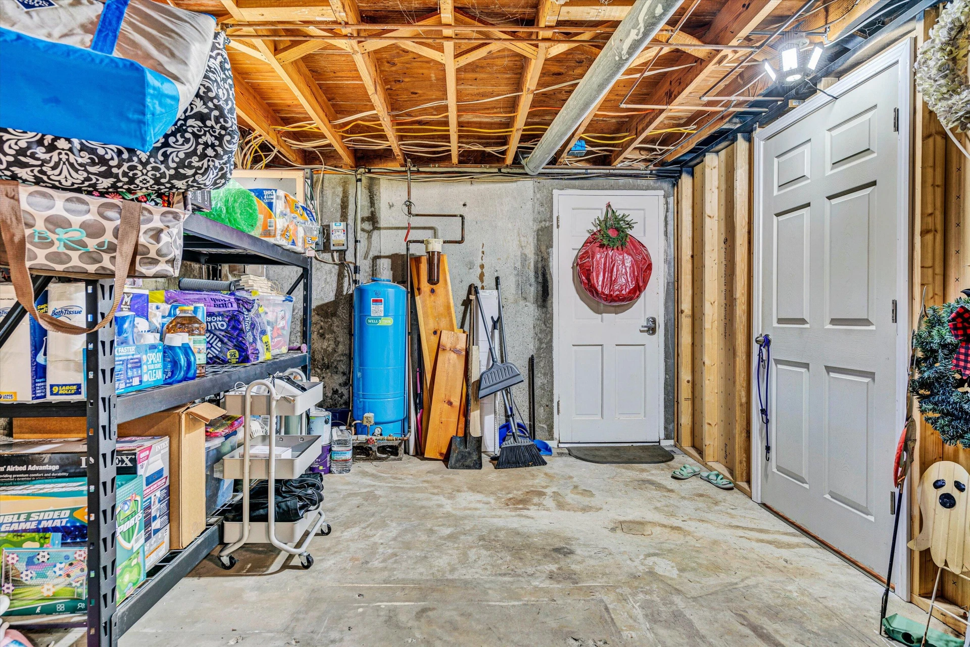 2747 Brogan CIR - Photo 30