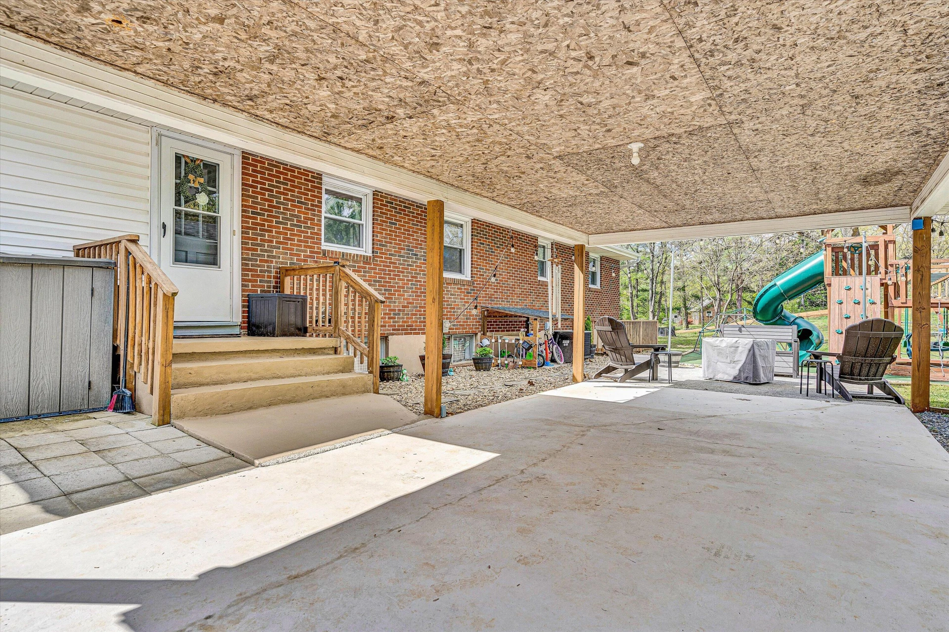 2747 Brogan CIR - Photo 31