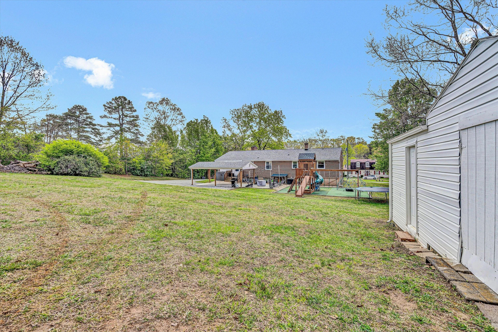 2747 Brogan CIR - Photo 33