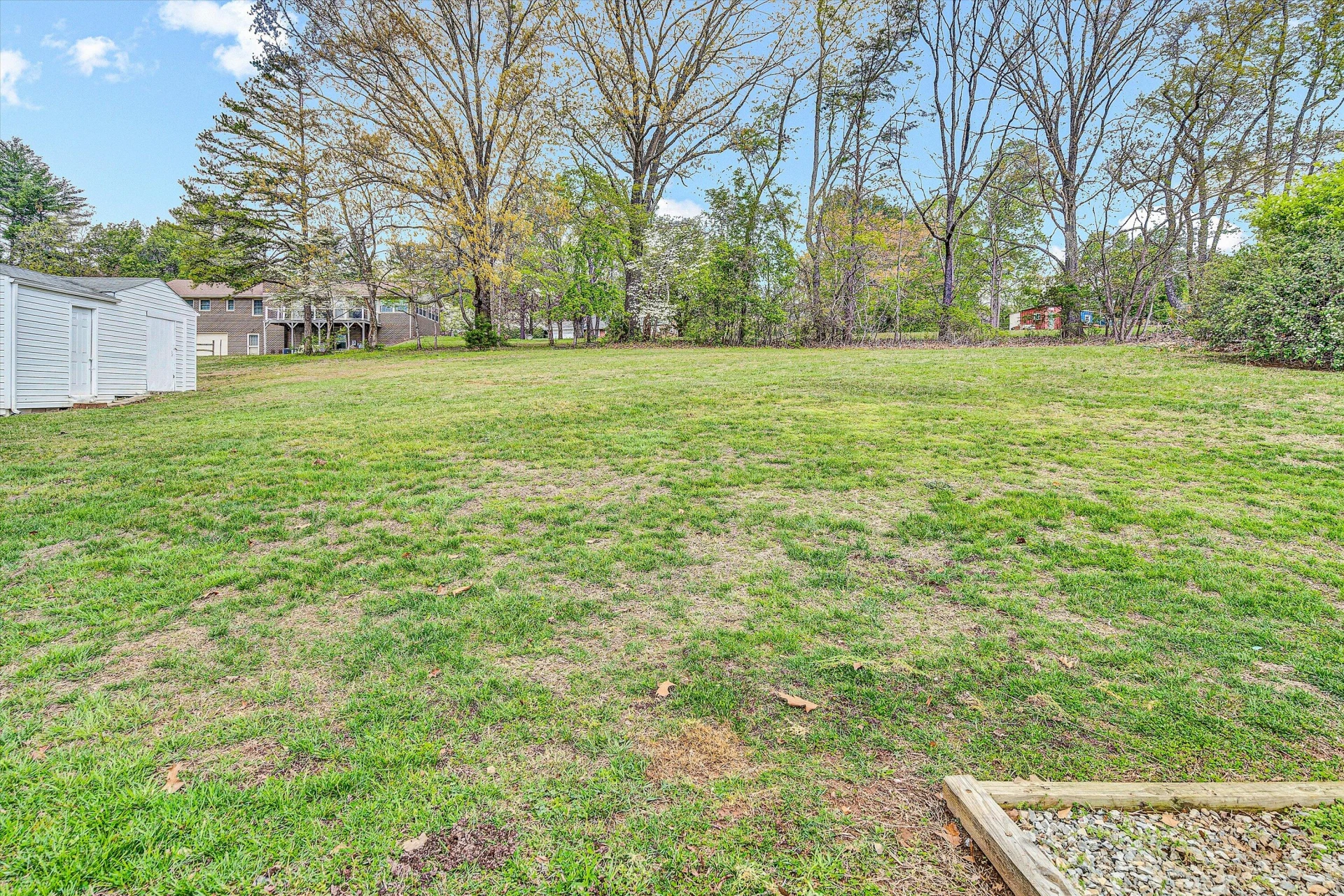 2747 Brogan CIR - Photo 36