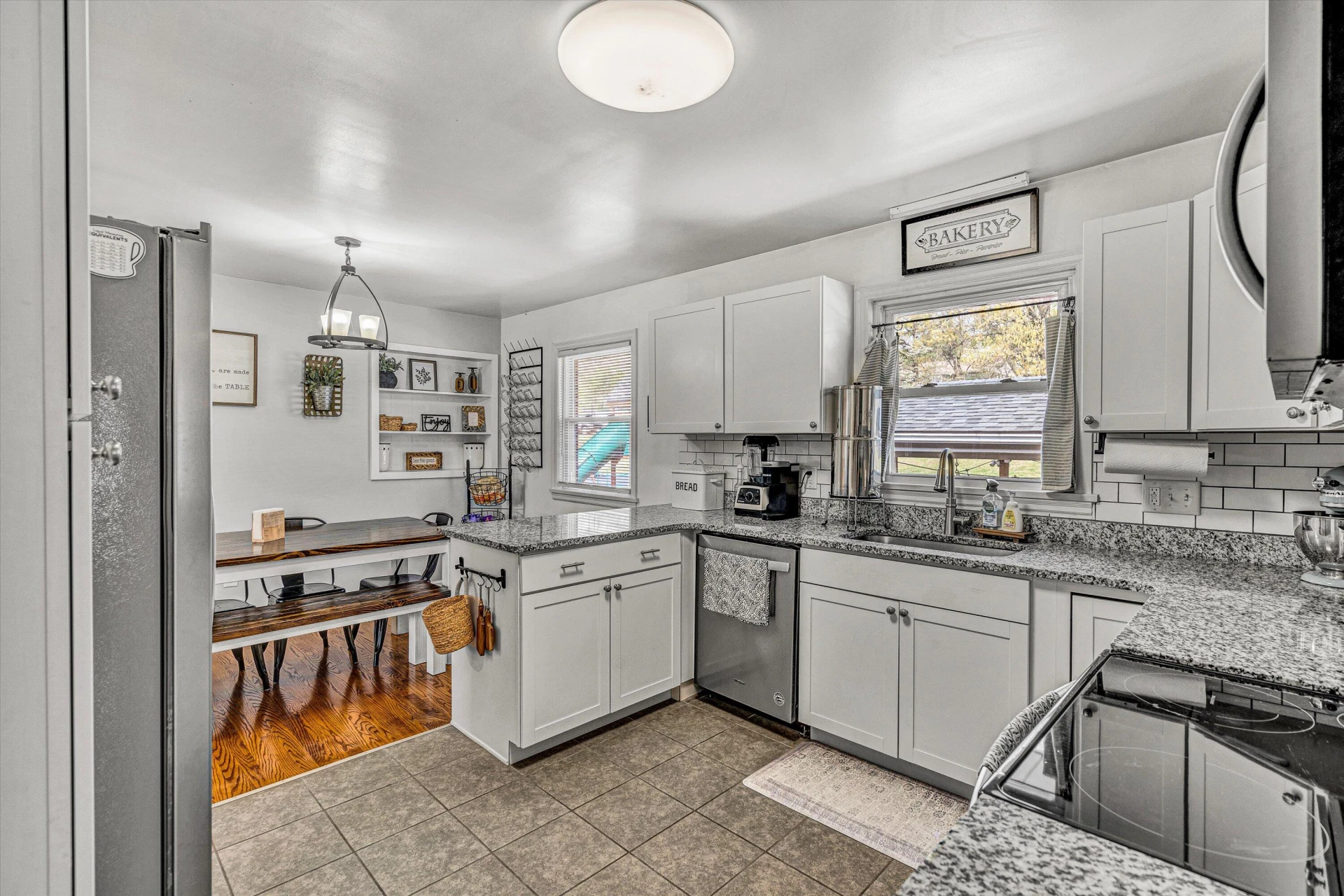 2747 Brogan CIR - Photo 8