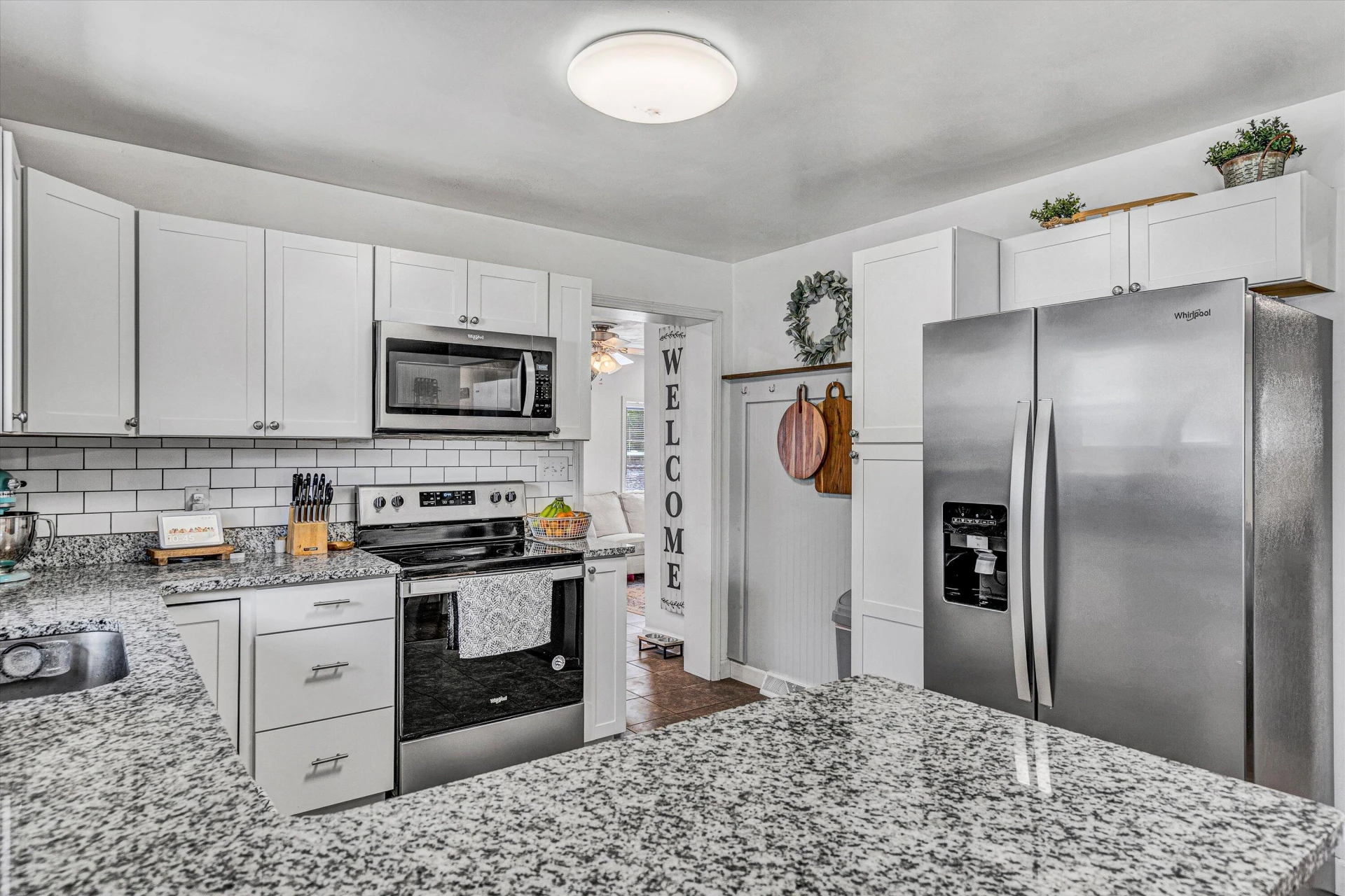 2747 Brogan CIR - Photo 9