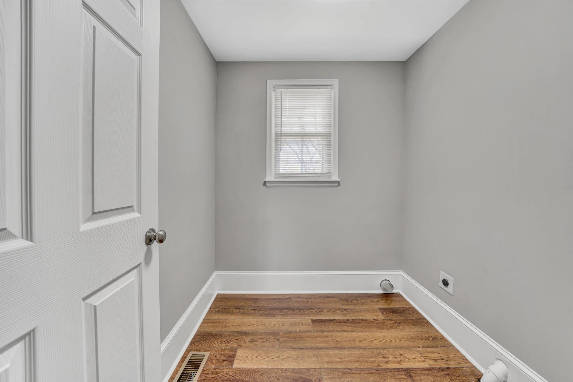 319 Trinity RD - Photo 22