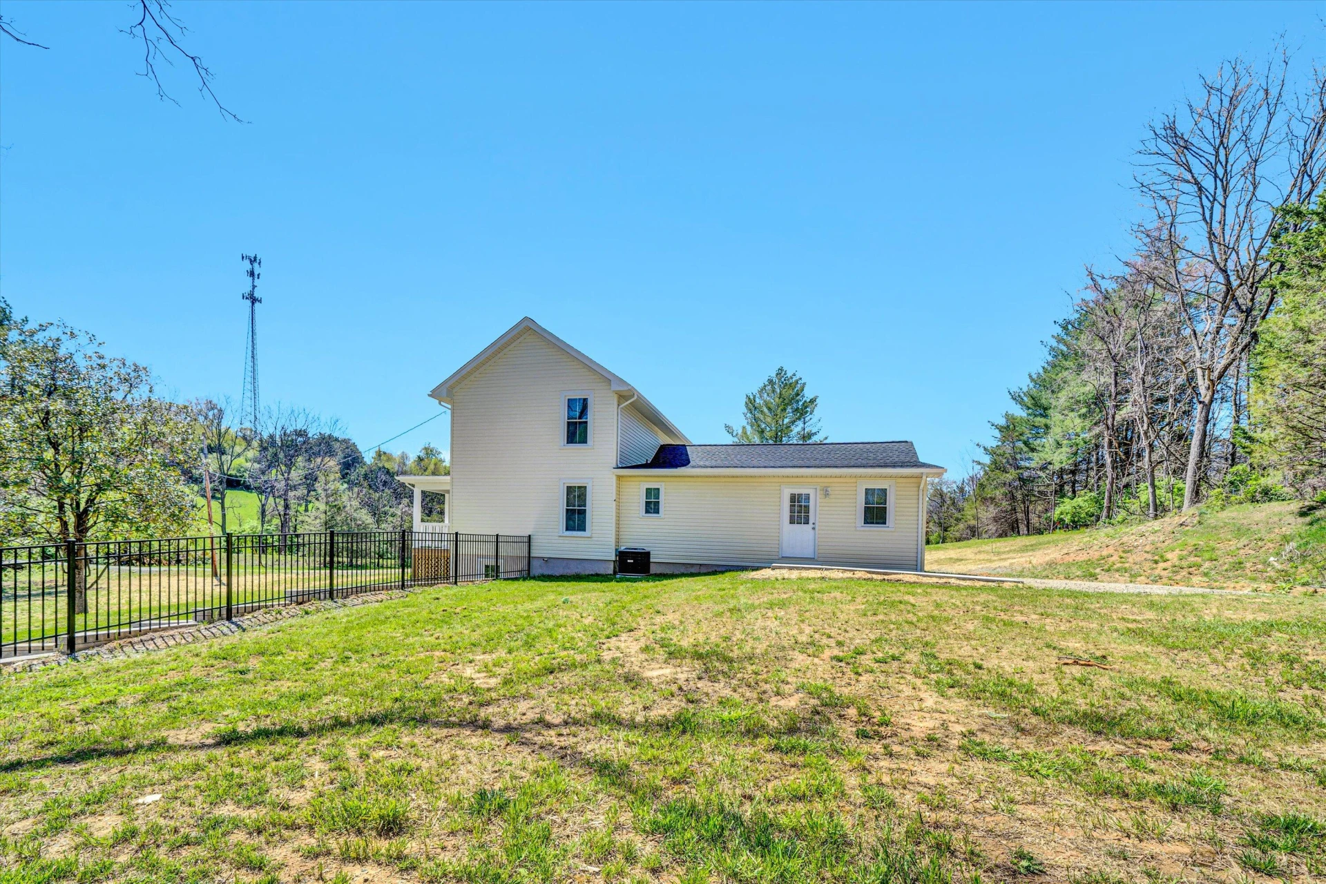 319 Trinity RD - Photo 34
