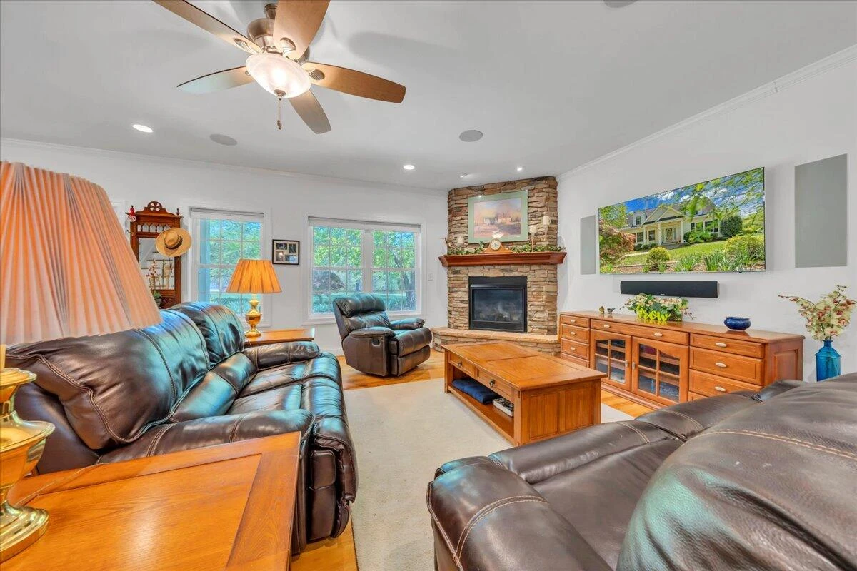 530 Mallard Point RD - Photo 11