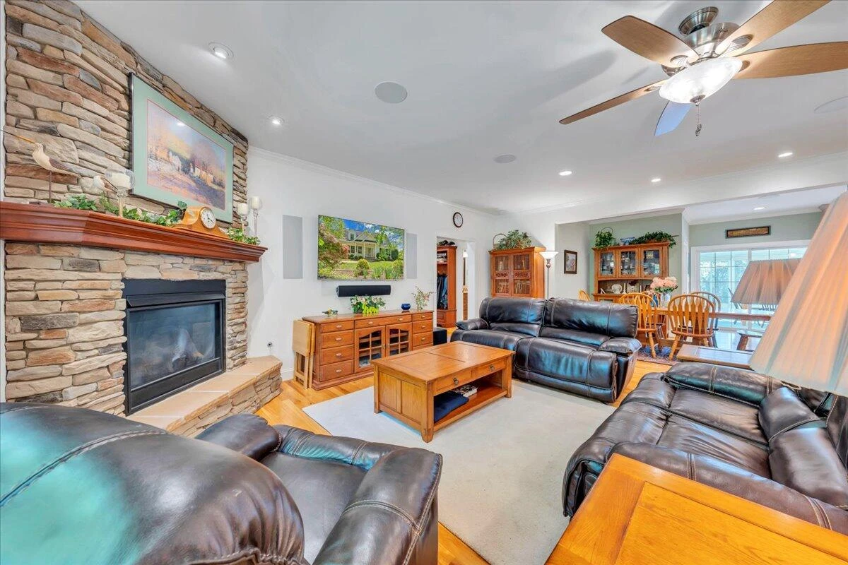 530 Mallard Point RD - Photo 3