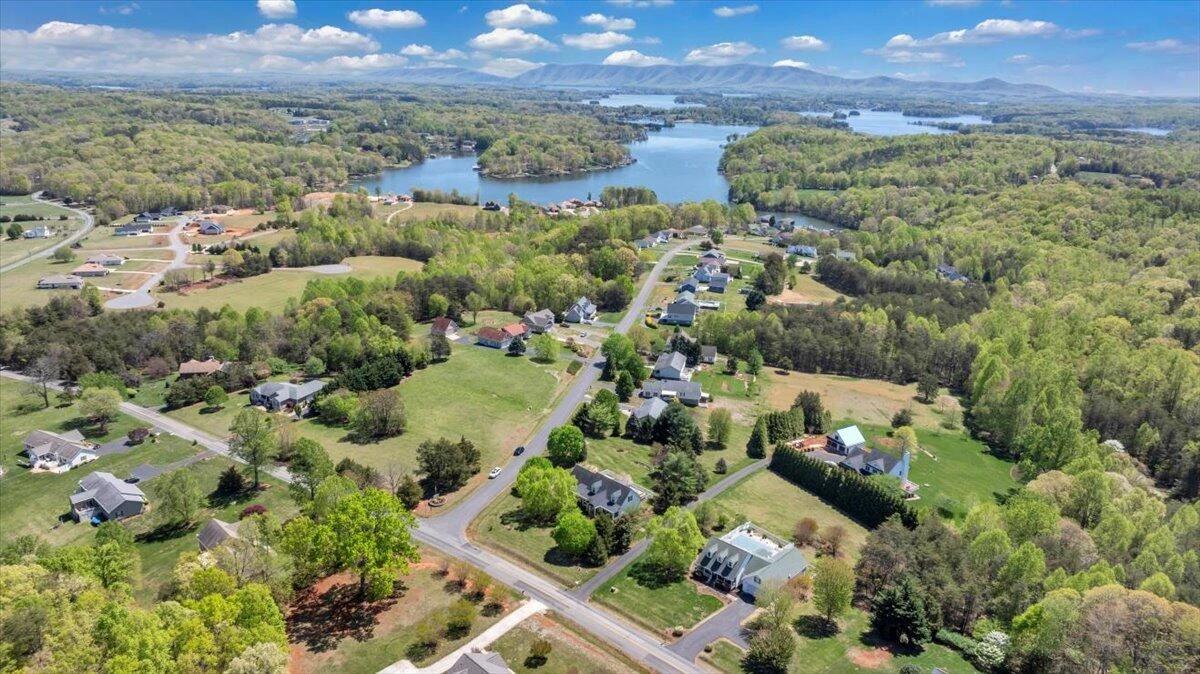 530 Mallard Point RD - Photo 72