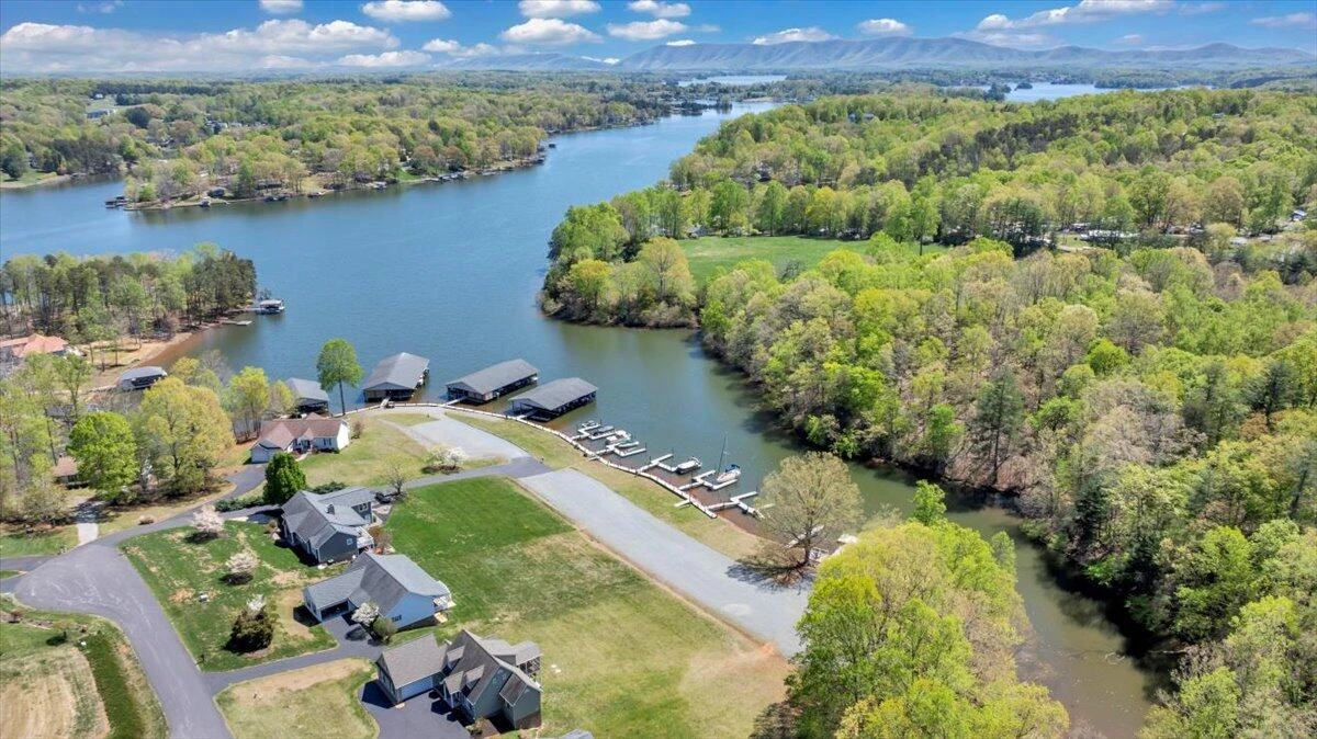 530 Mallard Point RD - Photo 73