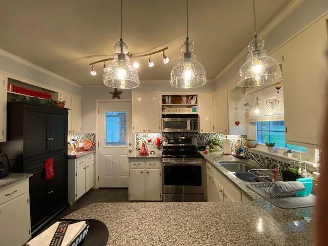 603 Landfair DR - Photo 2