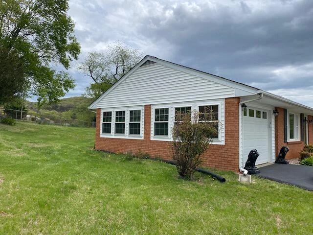 603 Landfair DR - Photo 9