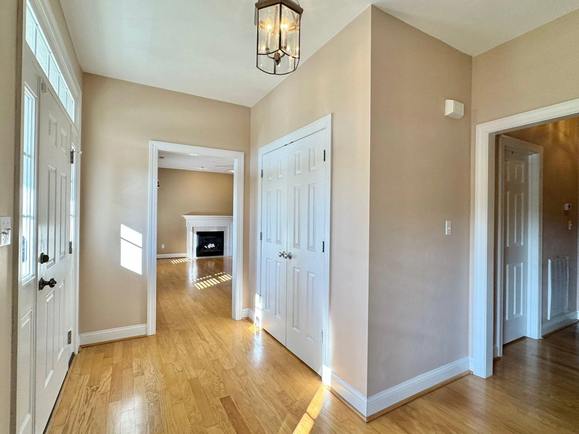 6201 Crumpacker DR - Photo 11