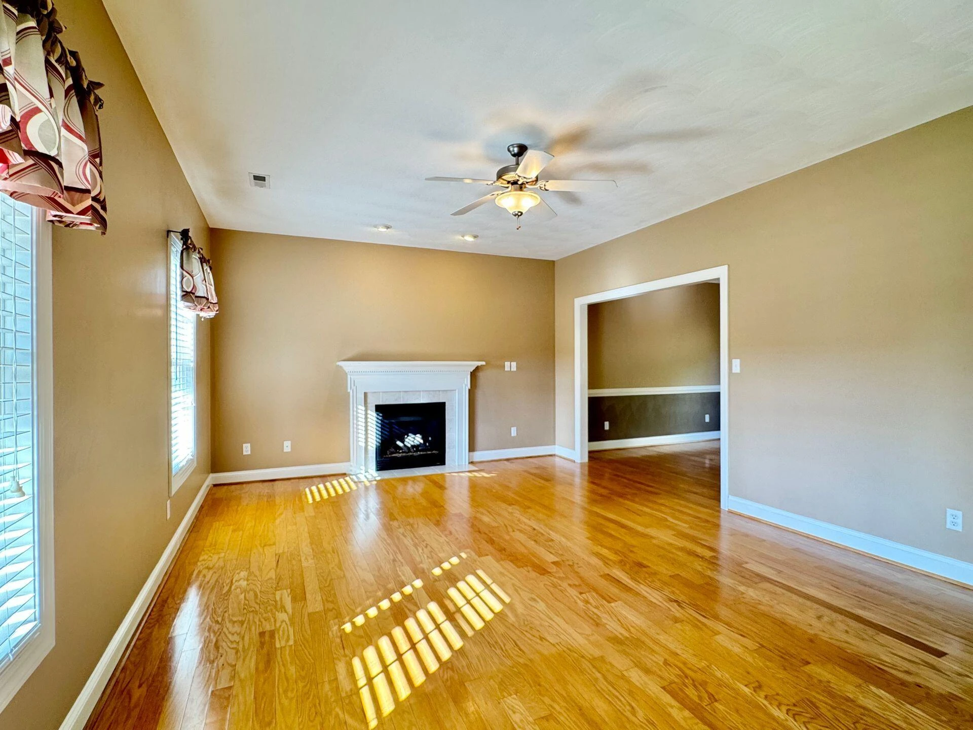6201 Crumpacker DR - Photo 12
