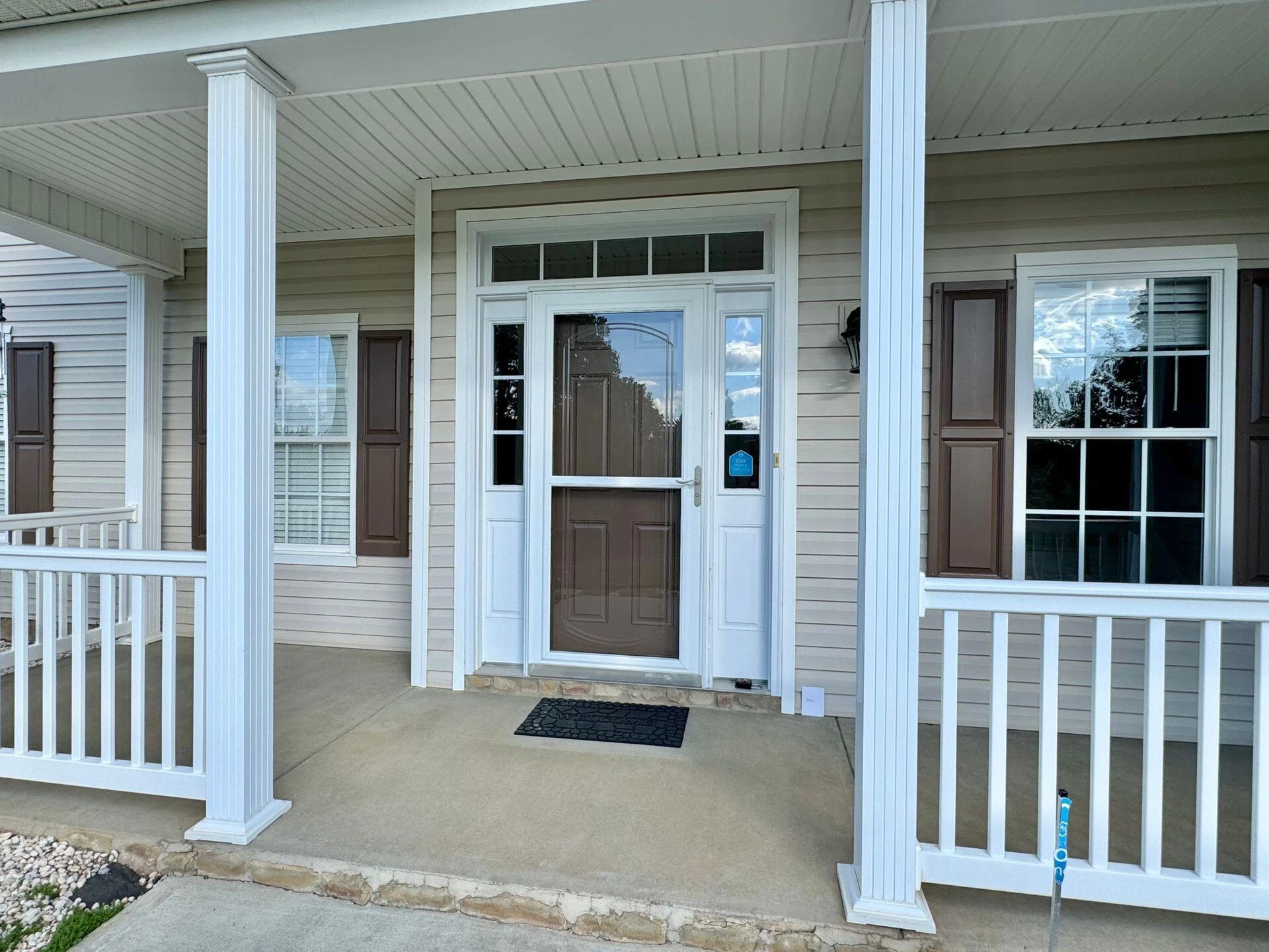 6201 Crumpacker DR - Photo 2