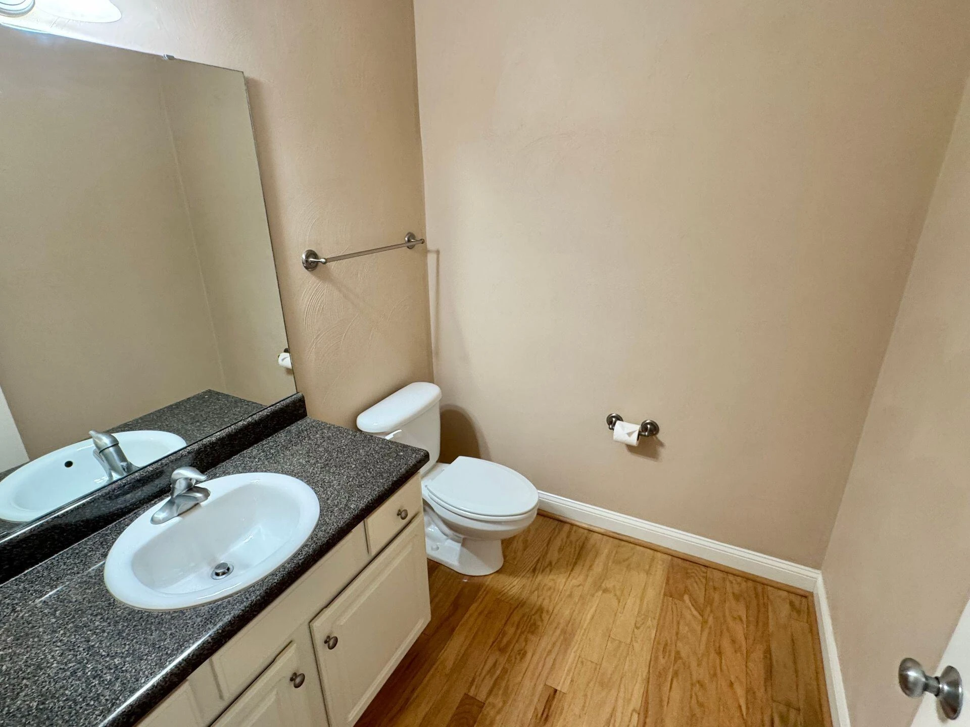 6201 Crumpacker DR - Photo 22