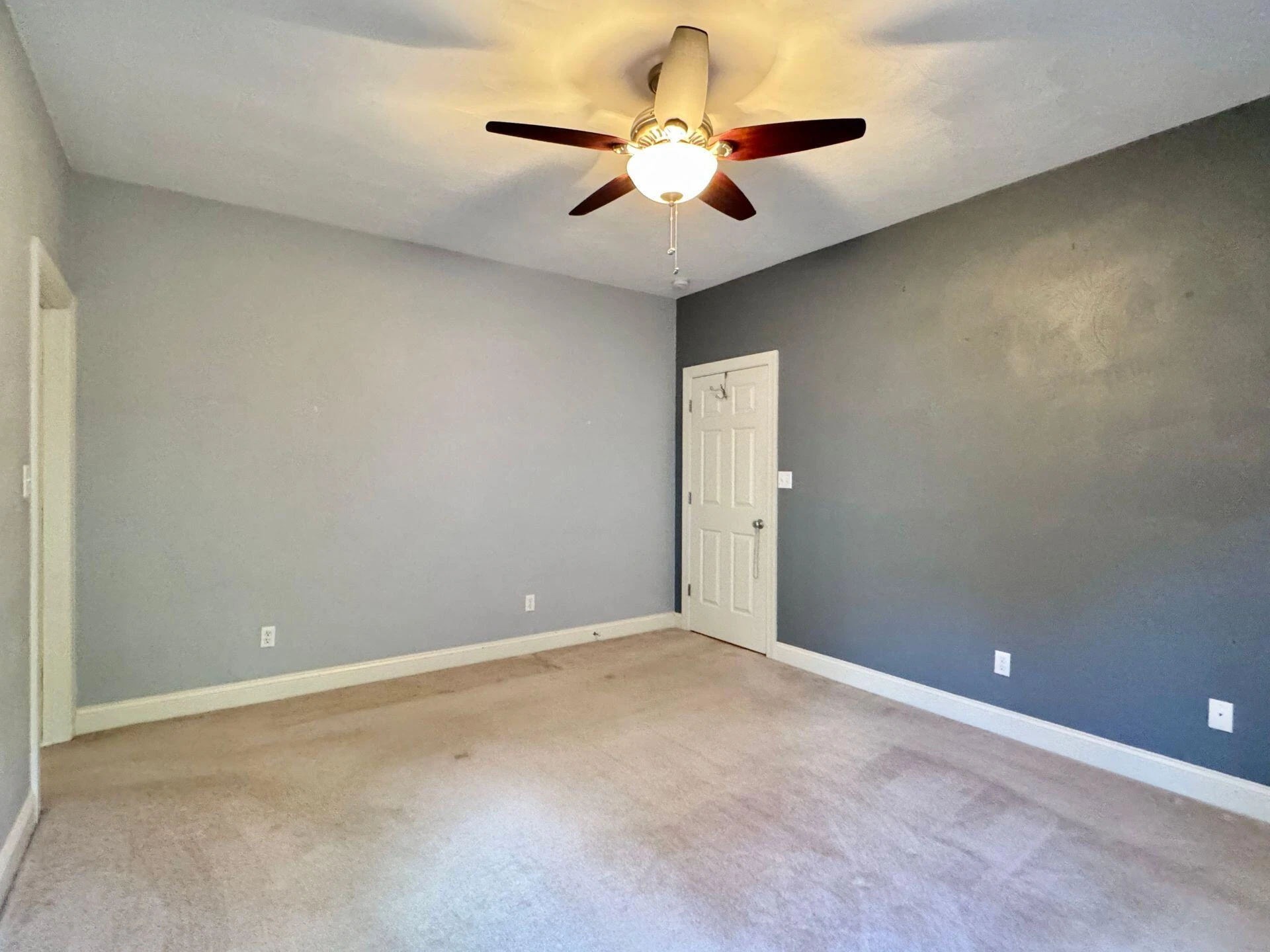 6201 Crumpacker DR - Photo 25