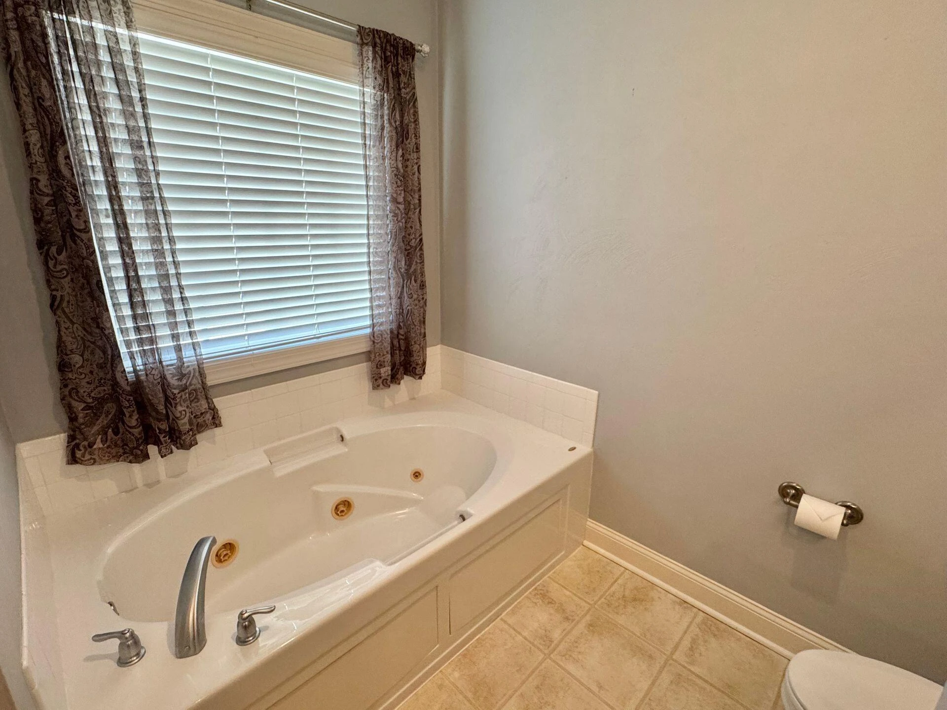 6201 Crumpacker DR - Photo 29