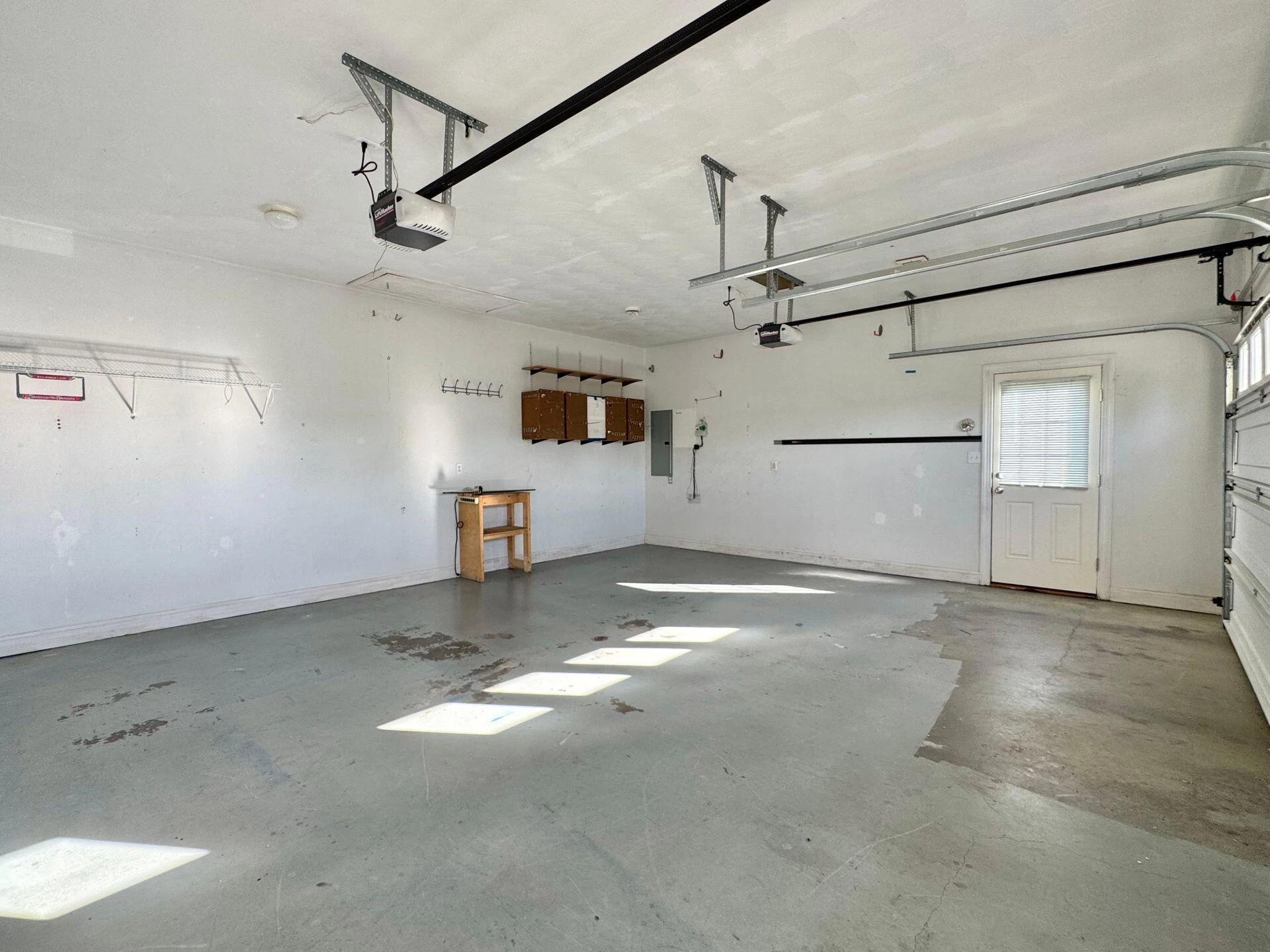 6201 Crumpacker DR - Photo 33