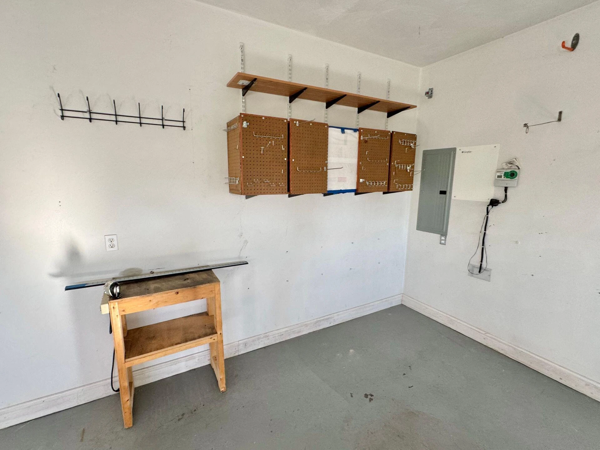 6201 Crumpacker DR - Photo 34