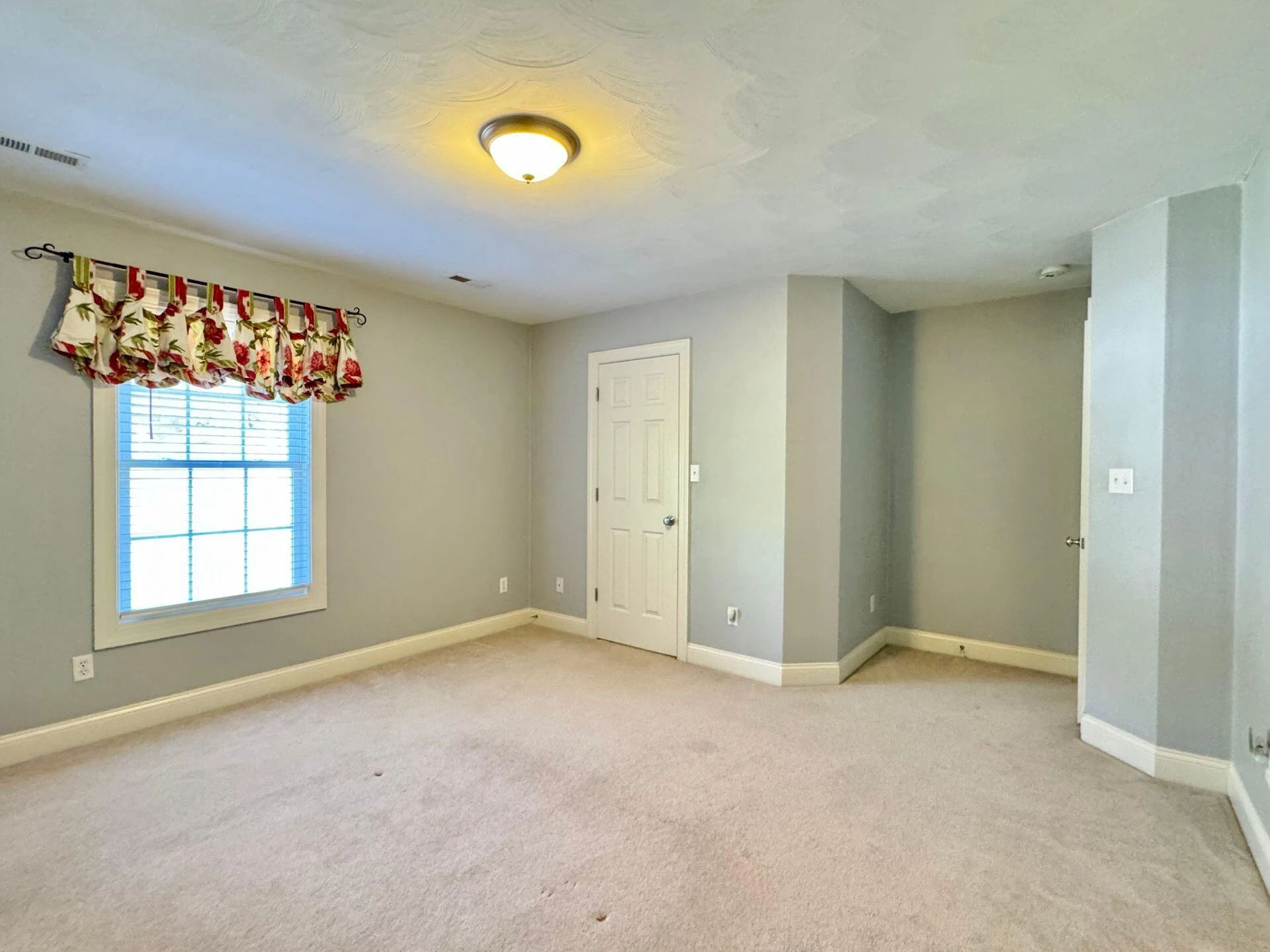 6201 Crumpacker DR - Photo 41