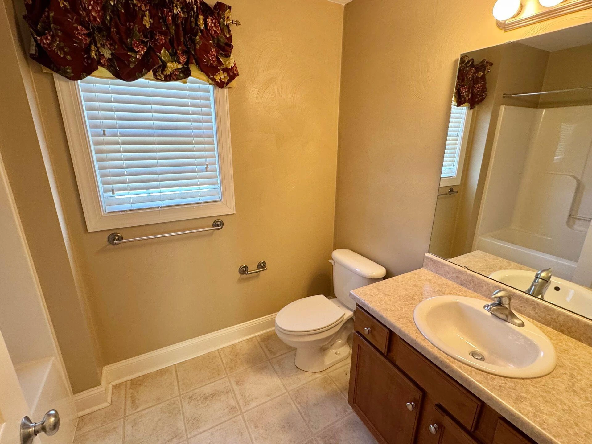 6201 Crumpacker DR - Photo 44