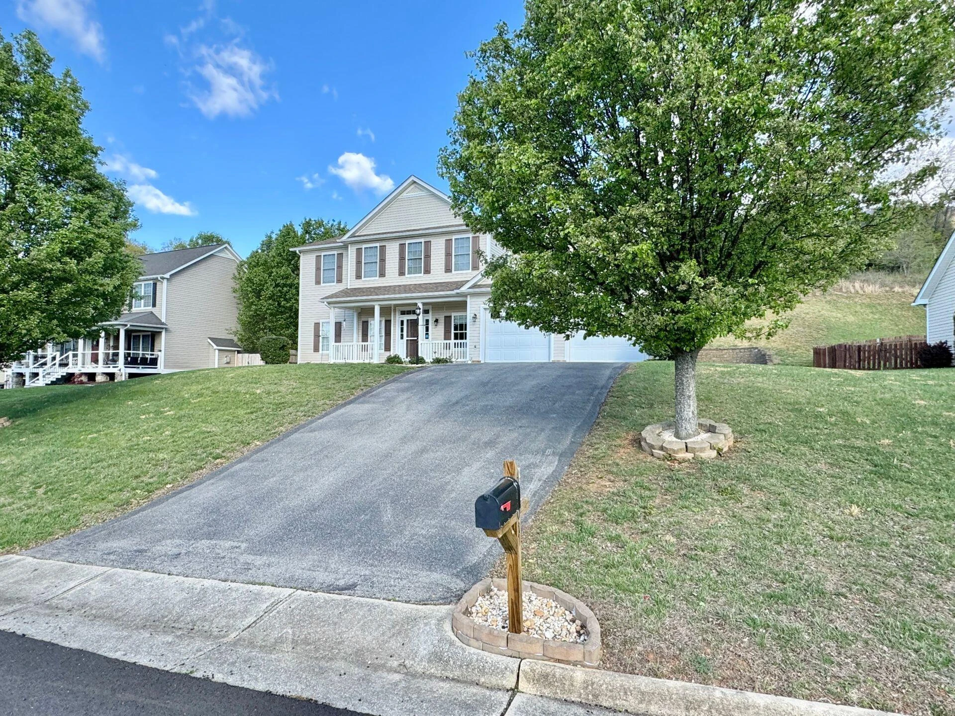 6201 Crumpacker DR - Photo 5