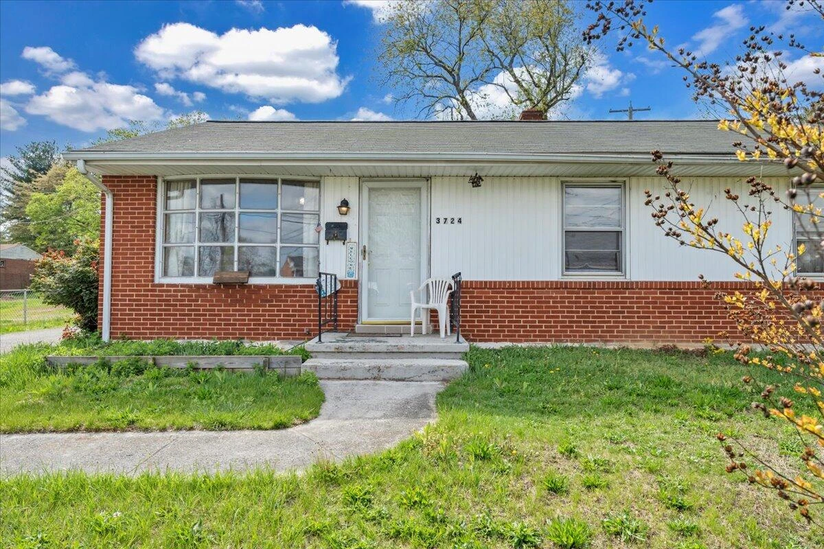 3724 Plantation RD