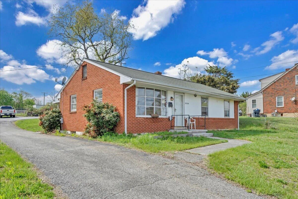 3724 Plantation RD - Photo 2