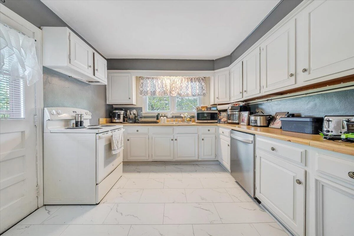 3305 Ventnor RD - Photo 10