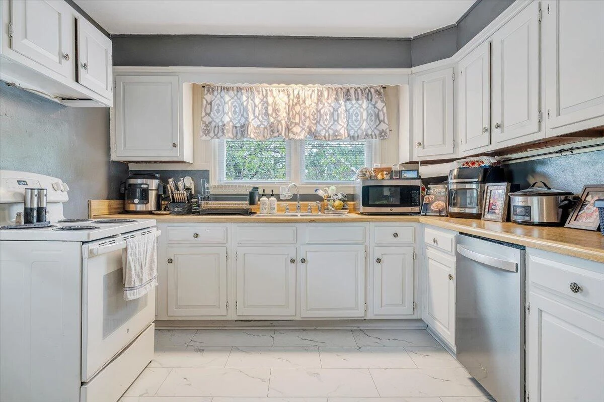3305 Ventnor RD - Photo 11